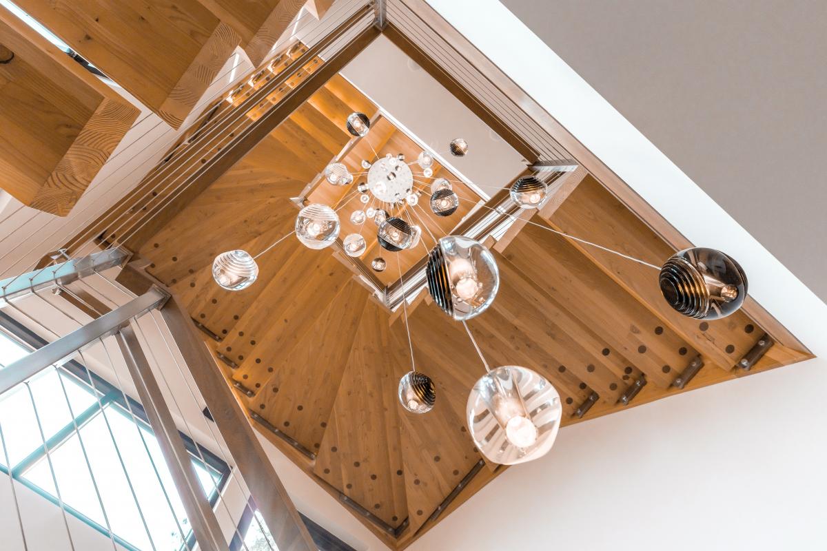 Stair light fixtures of Allegretti Architect house